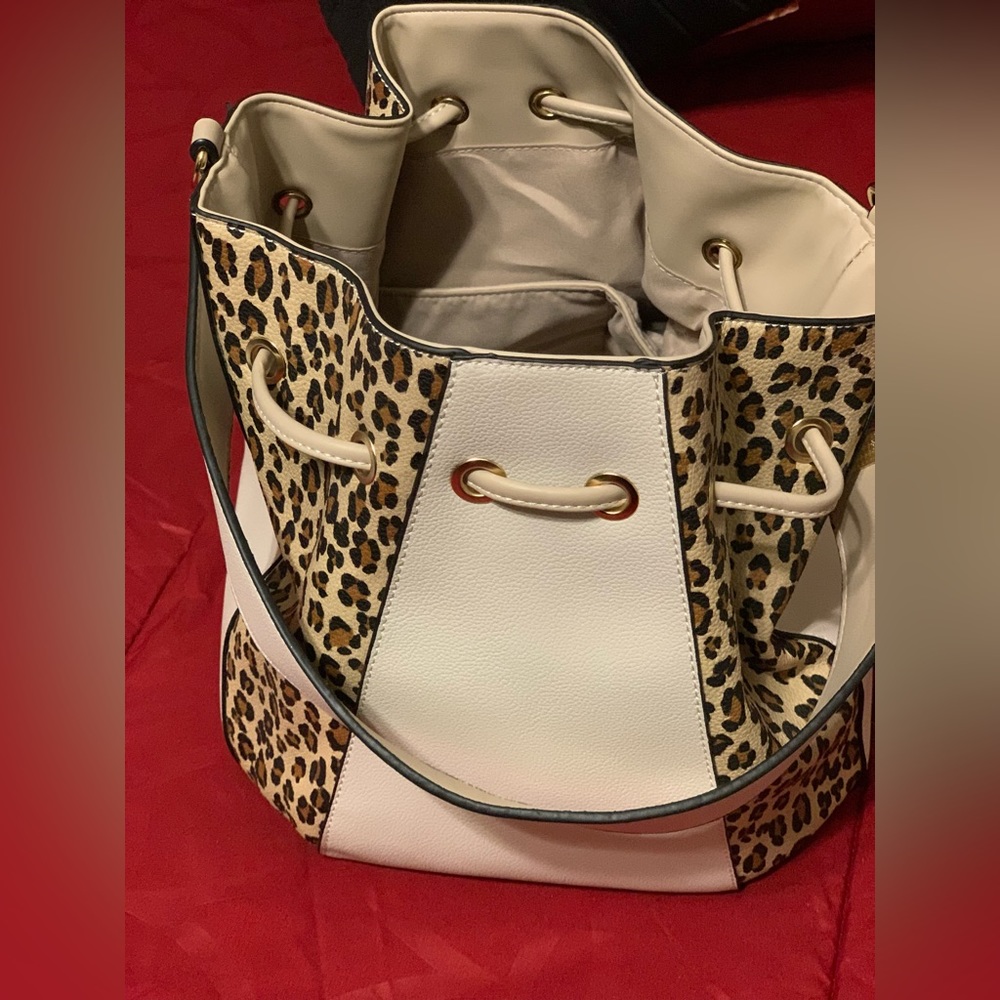 NEW Ladies Cross Body Bag/Purse